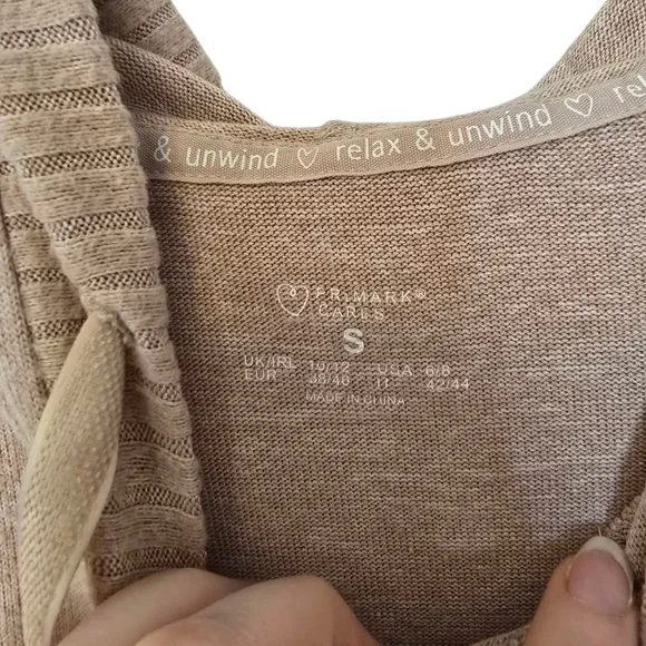 3/$15 Primark Cares Cream Hoodie Size Small - Picture 2 of 6